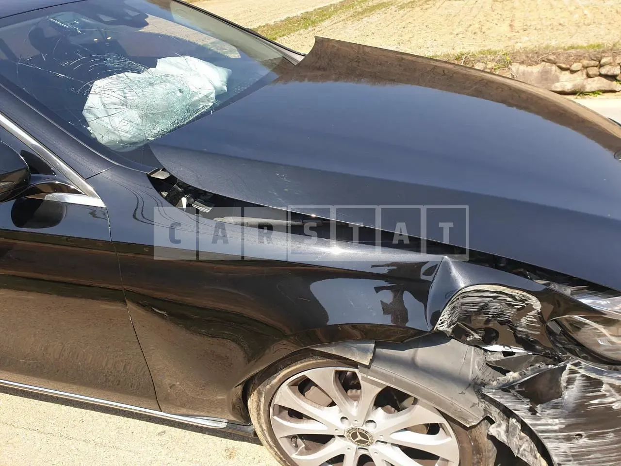 Photo 2 of 16: 2018 Mercedes-Benz E300, VIN WDDZF4JB5JA410730 — Korean insurance auction