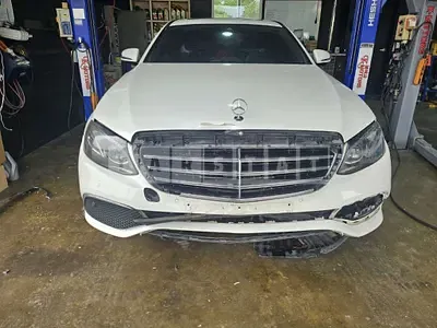 Photo 1 of 15: 2020 Mercedes-Benz E220 d 4Matic — Korean insurance auction