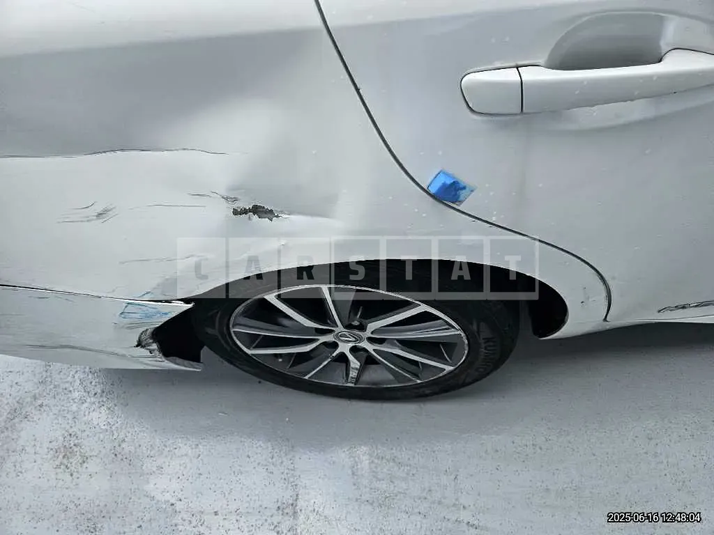 Photo 2 of 16: 2015 Lexus ES300h — Korean insurance auction