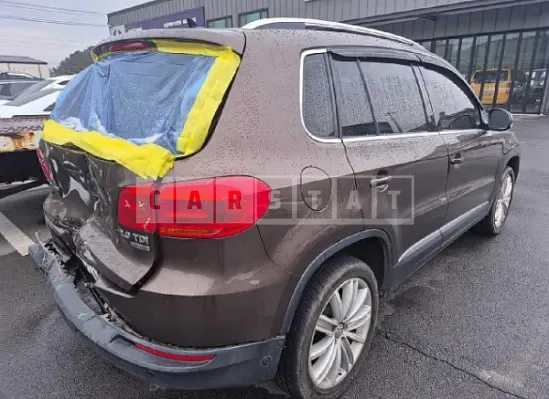 Photo 2 of 33: 2015 Volkswagen Tiguan 2.0 TDI Blue Motion — Korean insurance auction