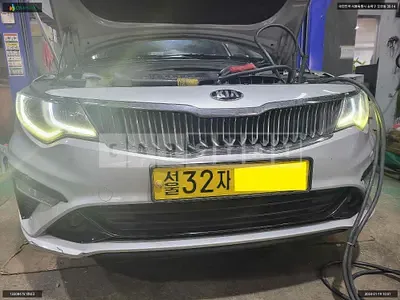 Photo 1 of 12: 2018 Kia K5, VIN KNAGU416BKA283161 — Korean insurance auction