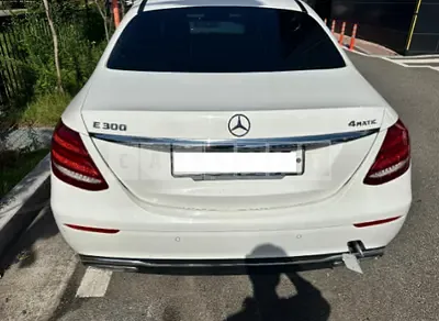 Photo 1 of 9: 2019 Mercedes-Benz E 300 4Matic — Korean insurance auction