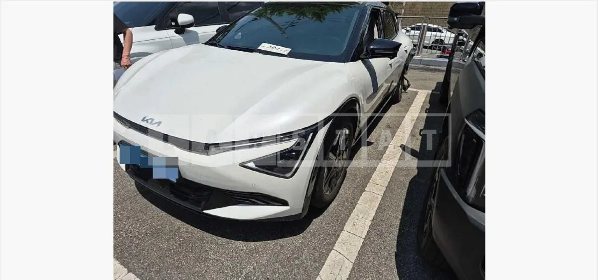 Photo 2 of 16: 2025 Kia EV6 Long Range — Korean insurance auction