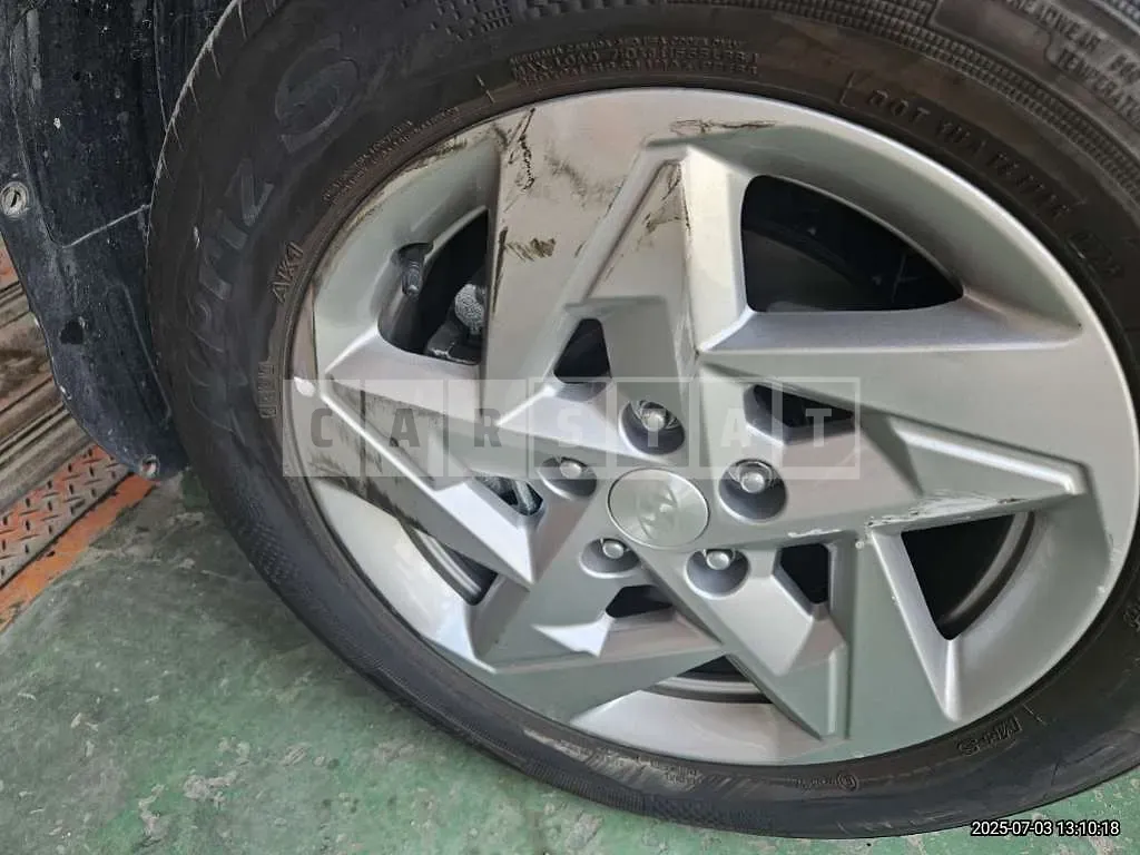 Photo 2 of 4: 2025 Hyundai (parts) Kona Hybrid Wheel — Korean insurance auction