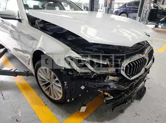 Photo 2 of 38: 2022 BMW 523d, VIN WBA11ES08NWX83906 — Korean insurance auction