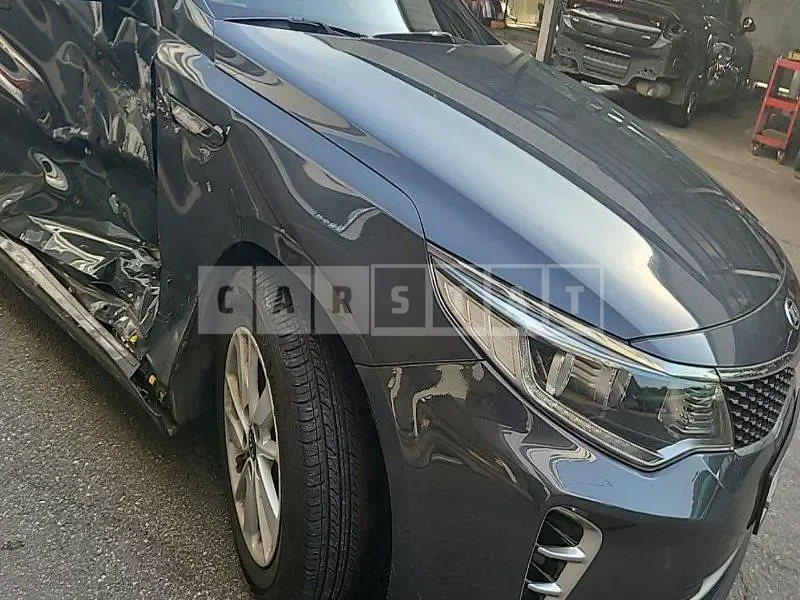 Photo 2 of 38: 2016 Kia K5, VIN KNAGS411BGA023885 — Korean insurance auction