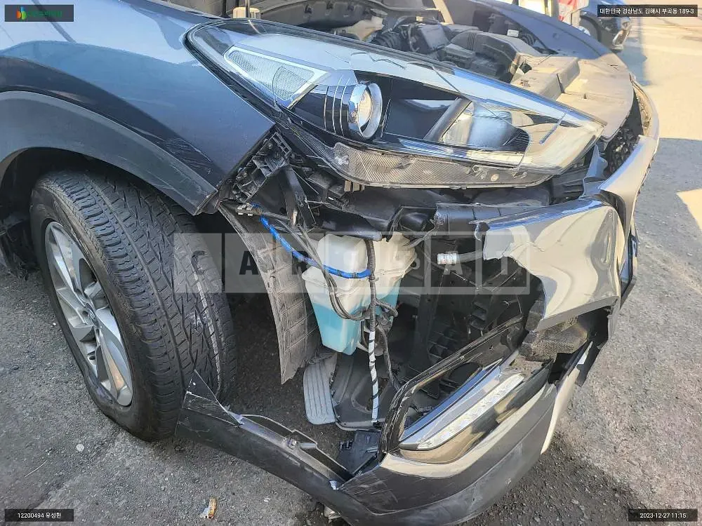 Photo 2 of 15: 2018 Hyundai Tucson, VIN KMHJ3815GJU742722 — Korean insurance auction