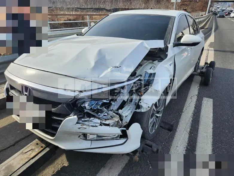 Photo 2 of 17: 2018 Honda Accord Hybrid — Korean insurance auction