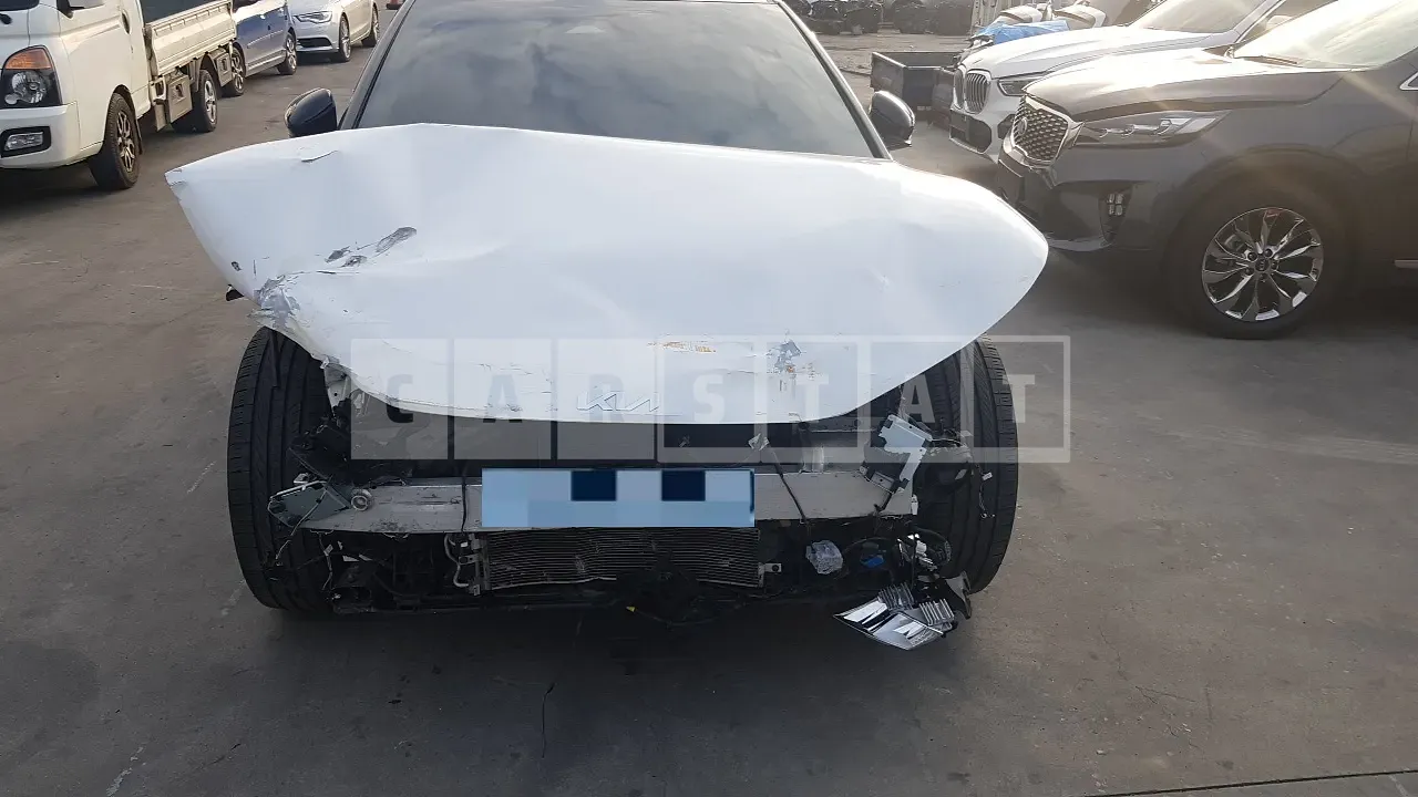 Photo 2 of 9: 2022 Kia EV6, VIN KNAC281AFNA056875 — Korean insurance auction