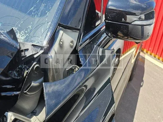 Photo 2 of 49: 2025 Kia Sorento — Korean insurance auction