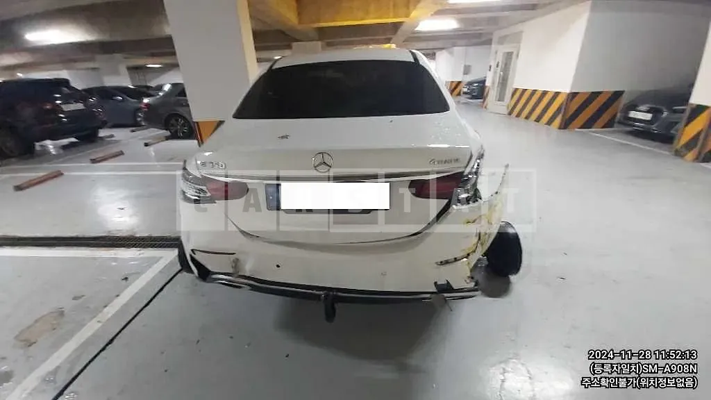 Photo 2 of 11: 2021 Mercedes-Benz E 350 4Matic — Korean insurance auction