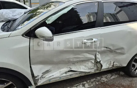 Photo 2 of 30: 2017 Kia Sportage — Korean insurance auction