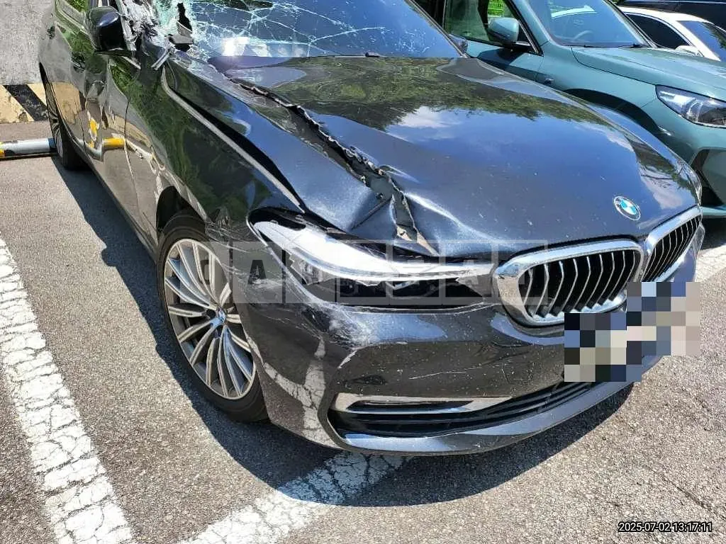 Photo 2 of 9: 2017 BMW 630d xDrive — Korean insurance auction