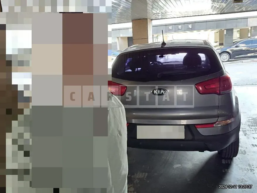 Photo 2 of 10: 2015 Kia Sportage R — Korean insurance auction