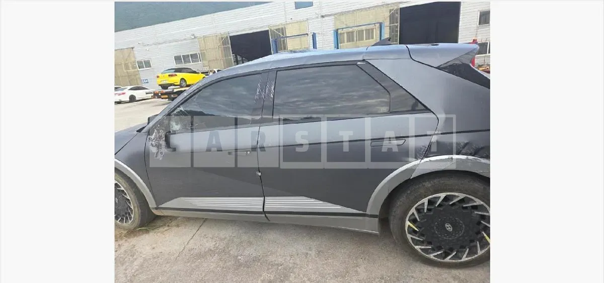 Photo 2 of 27: 2022 Hyundai IONIQ 5 Long Range Electric Car AWD — Korean insurance auction