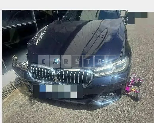 Photo 2 of 24: 2020 BMW 520i — Korean insurance auction