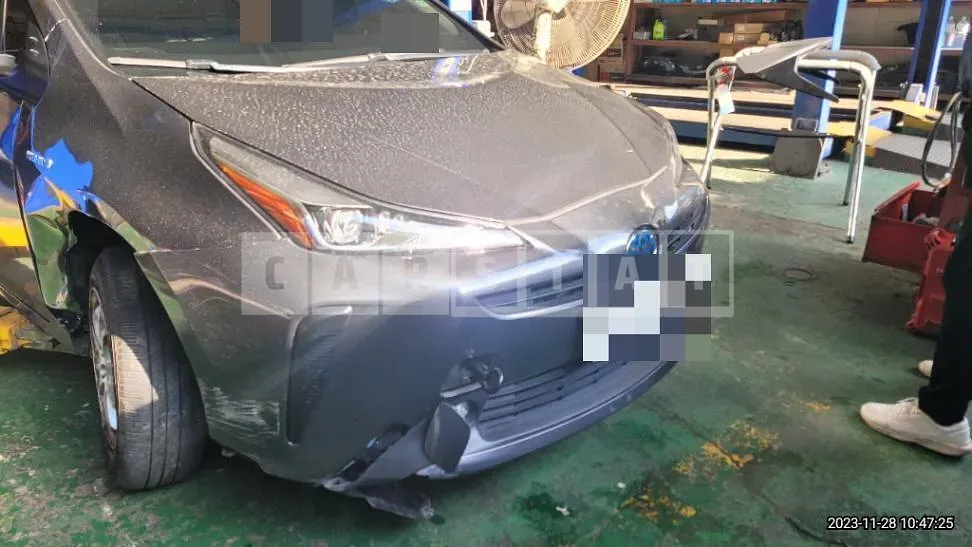 Photo 2 of 35: 2020 Toyota Prius, VIN JTDKARFU3L3124528 — Korean insurance auction