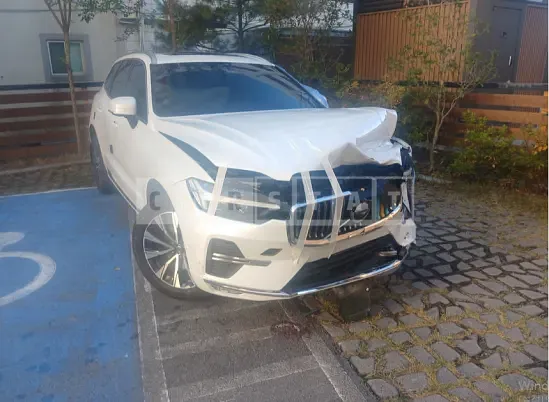 Photo 2 of 18: 2023 Volvo XC60 B5 AWD — Korean insurance auction