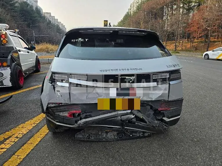 Photo 2 of 3: 2022 Hyundai IONIQ 5 — Korean insurance auction