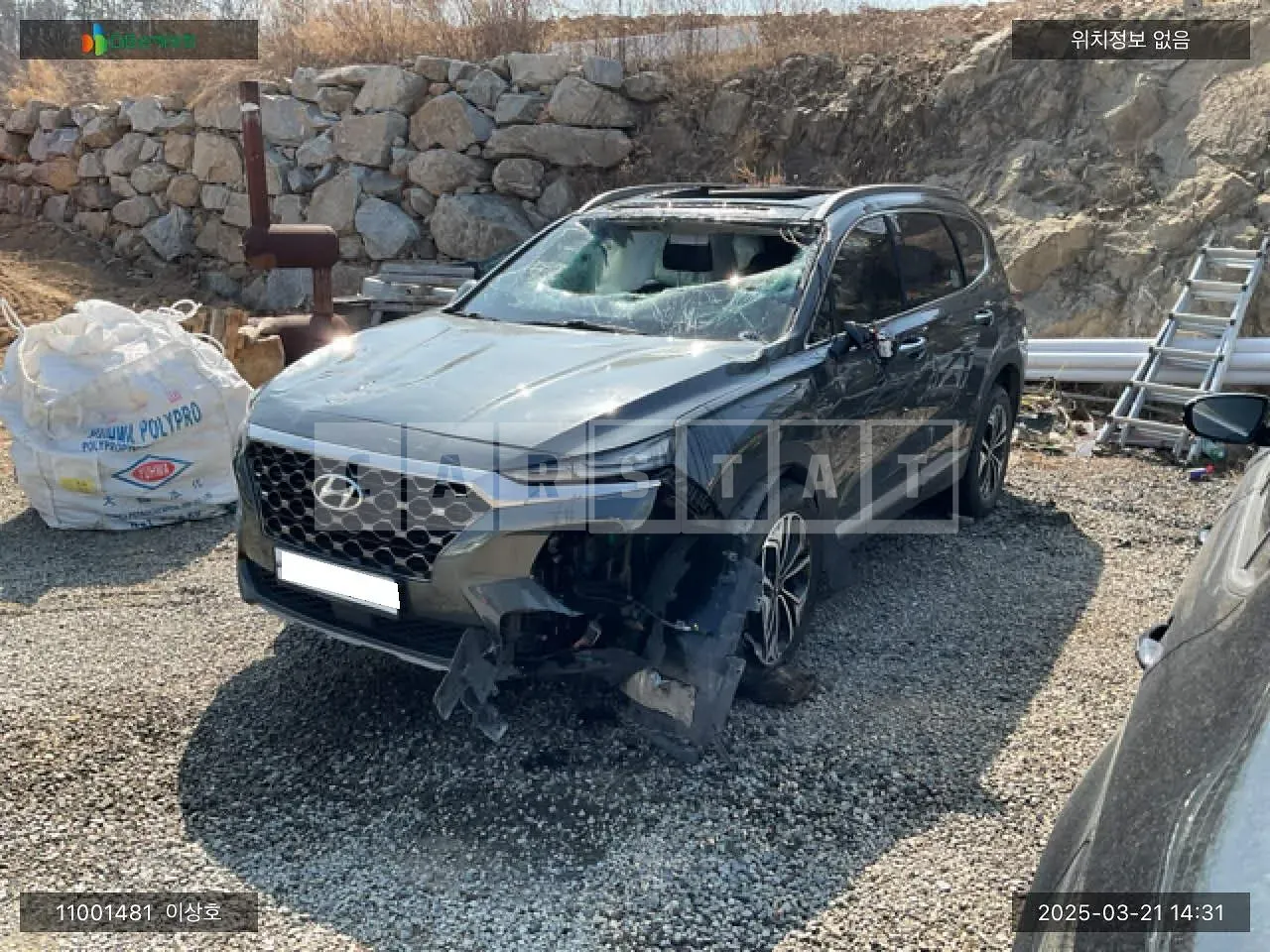 Photo 2 of 17: 2019 Hyundai Santa Fe, VIN KMHS381BDKU140821 — Korean insurance auction