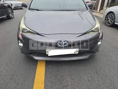 2017 TOYOTA PRIUS