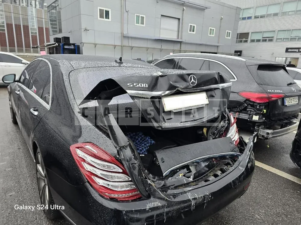 Photo 2 of 27: 2015 Mercedes-Benz S500 L, VIN WDDUG8CB4FA135399 — Korean insurance auction
