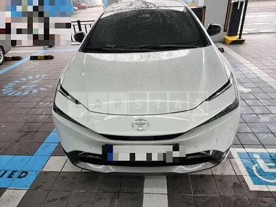 Photo 1 of 22: 2024 Toyota Prius 2WD — Korean insurance auction