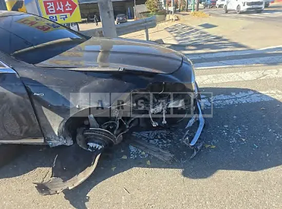 Photo 2 of 7: 2020 Kia K9 — Korean insurance auction