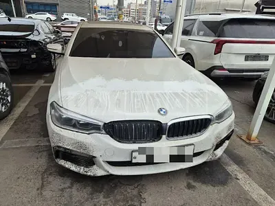 Photo 1 of 40: 2017 BMW 520d — Korean insurance auction