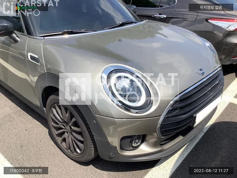 Photo 2 of 6: 2020 MINI Cooper Club Man, VIN WMWXJ3107L2L94534 — Korean insurance auction
