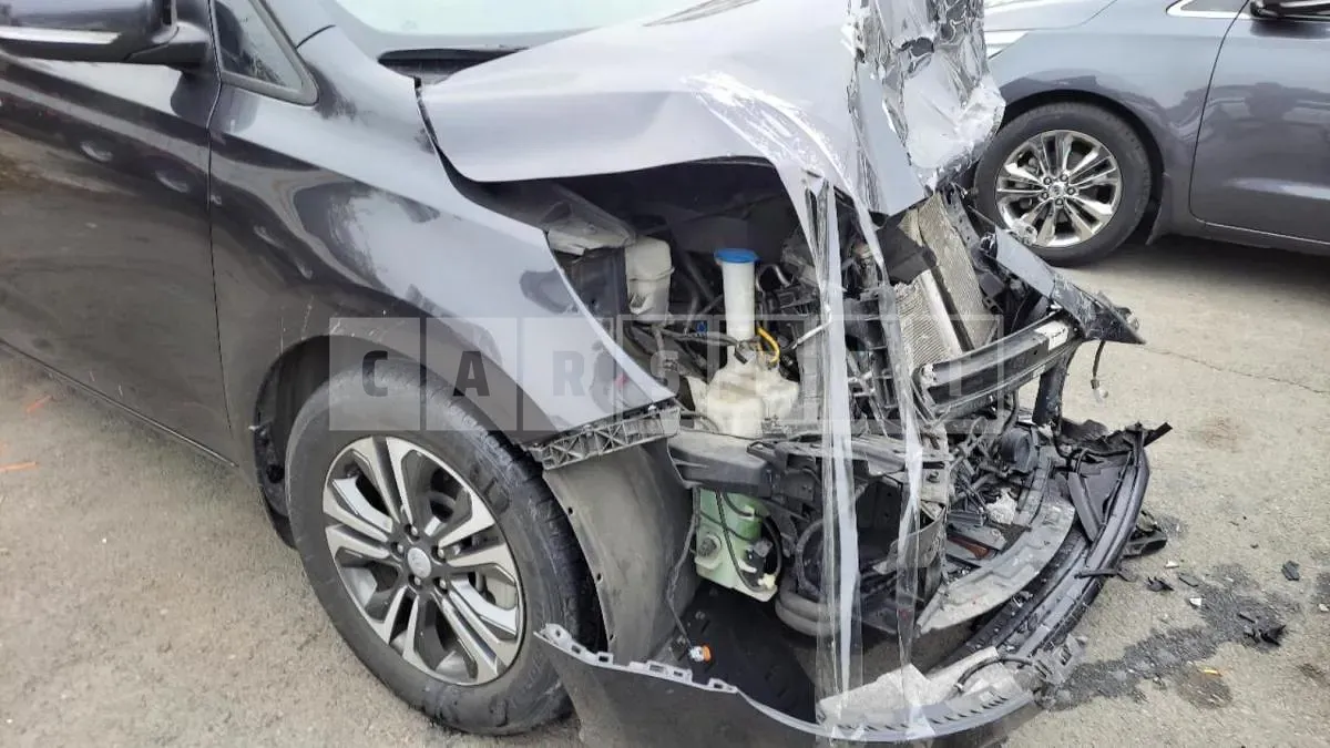 Photo 2 of 19: 2018 Kia Carnival 9 Seater, VIN KNAMB81ABKS486998 — Korean insurance auction