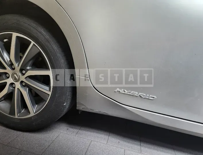 Photo 2 of 16: 2020 Lexus ES300h, VIN JTHB21B11L2108486 — Korean insurance auction