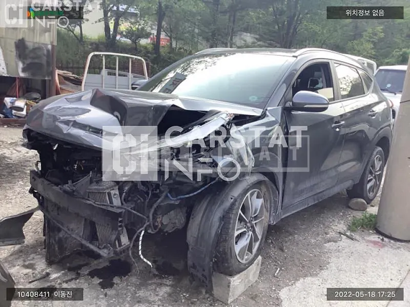 Photo 2 of 10: 2017 Hyundai Tucson, VIN KMHJ5815GJU514213 — Korean insurance auction