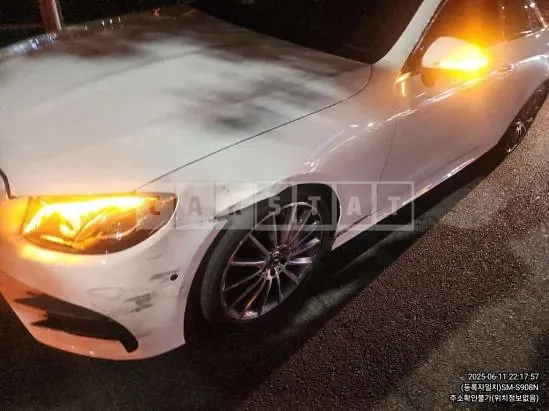 Photo 2 of 8: 2019 Mercedes-Benz E450 4Matic Coupe — Korean insurance auction