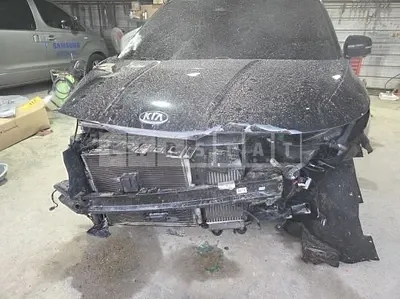 Photo 1 of 21: 2021 Kia Carnival — Korean insurance auction