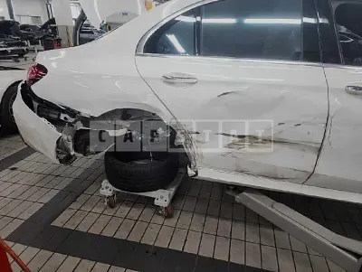 Photo 1 of 6: 2022 Mercedes-Benz E350 4Matic, VIN W1KZF8GB7NB097713 — Korean insurance auction