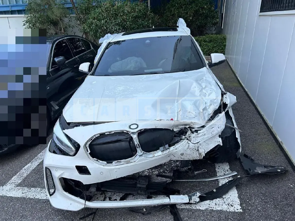 Photo 2 of 9: 2023 BMW 120i — Korean insurance auction