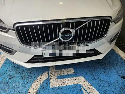 Photo 1 of 16: 2018 Volvo XC60D5 AWD — Korean insurance auction