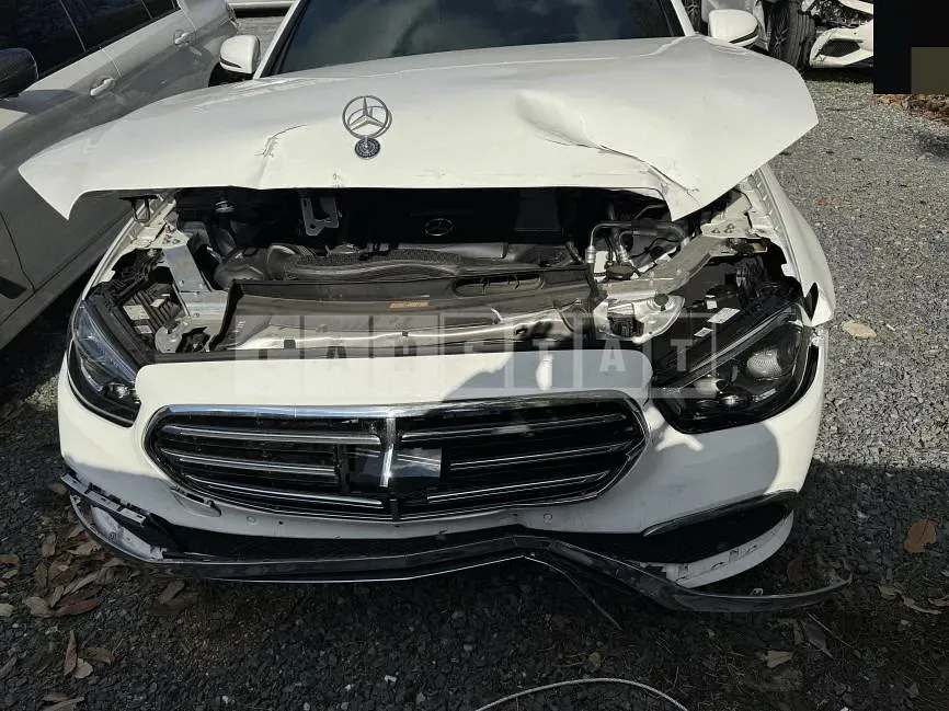 Photo 2 of 4: 2022 Mercedes-Benz E250 — Korean insurance auction