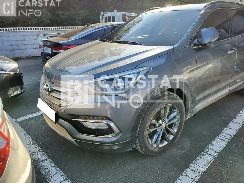 Photo 2 of 8: 2018 Hyundai Santa Fe, VIN KMHSW81UBJU848378 — Korean insurance auction
