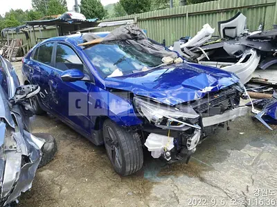 Photo 1 of 25: 2019 Hyundai Ionic Hybrid, VIN KMHC851CGLU192098 — Korean insurance auction