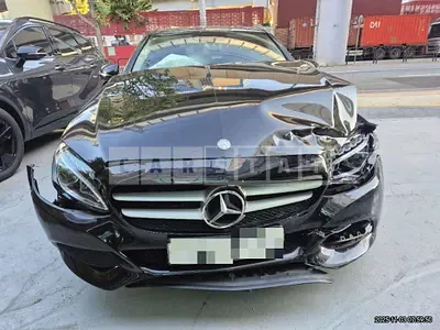 Photo 1 of 14: 2017 Mercedes-Benz C200 — Korean insurance auction