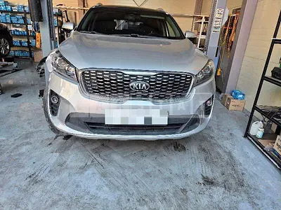 Photo 1 of 15: 2017 Kia Sorento — Korean insurance auction