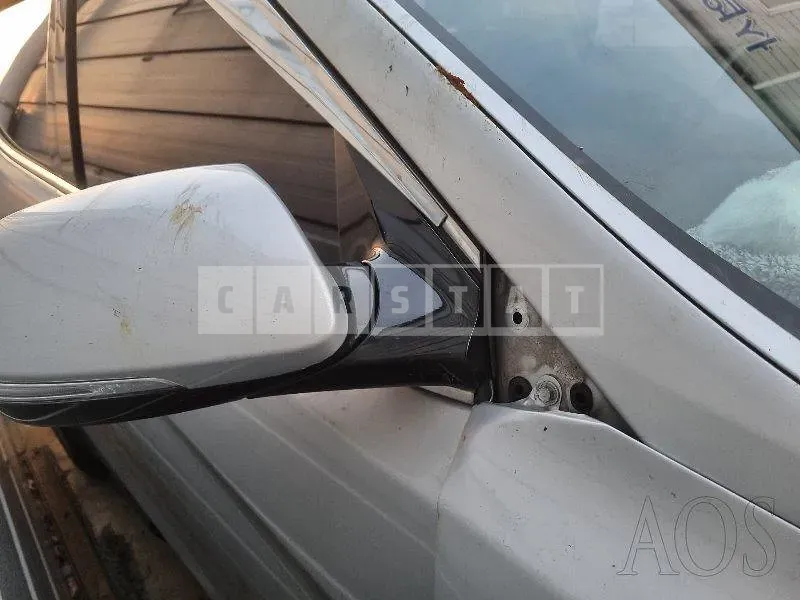 Photo 2 of 28: 2015 Hyundai Santa Fe, VIN KMHSW81UBFU350752 — Korean insurance auction