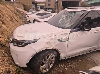 Photo 1 of 22: 2018 Land Rover Discovery TD6, VIN SALRA2BK6JA078298 — Korean insurance auction