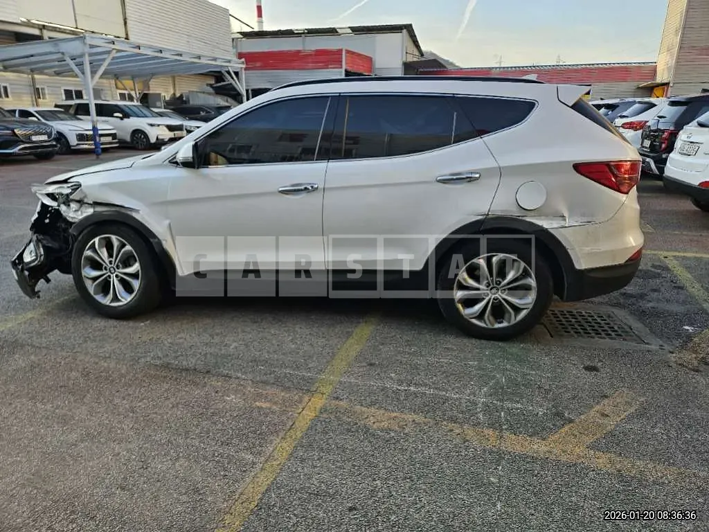 Photo 2 of 21: 2015 Hyundai Santa Fe DM — Korean insurance auction
