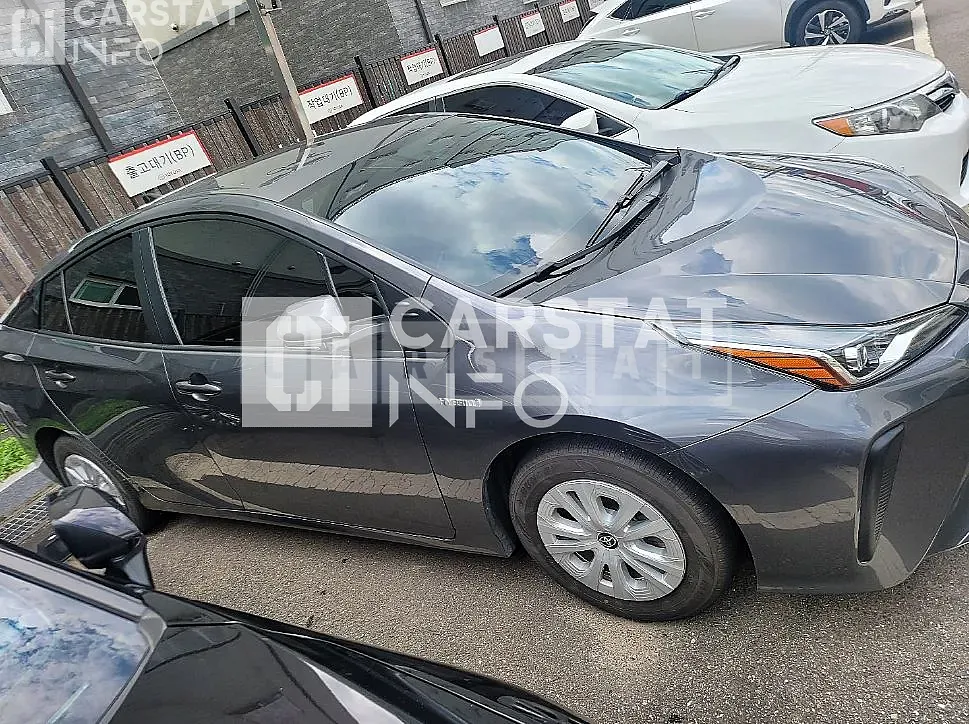 Photo 2 of 15: 2019 Toyota Tokto Yota Prius 2WD — Korean insurance auction