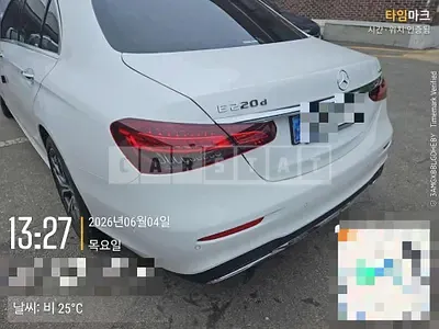 Photo 1 of 26: 2023 Mercedes-Benz E220 d 4Matic — Korean insurance auction