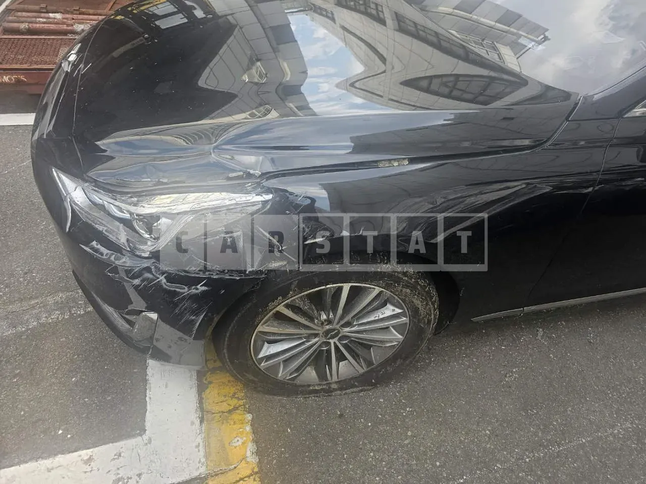 Photo 2 of 23: 2017 Hyundai Genesis EQ900, VIN KMHG241DDHU029605 — Korean insurance auction