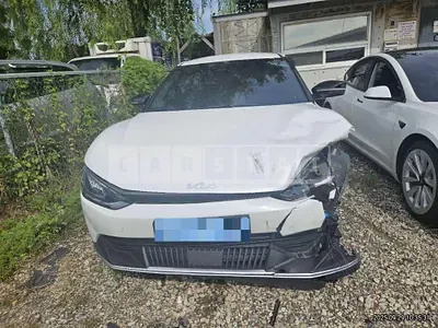 Photo 1 of 33: 2022 Kia EV6 Long Range — Korean insurance auction